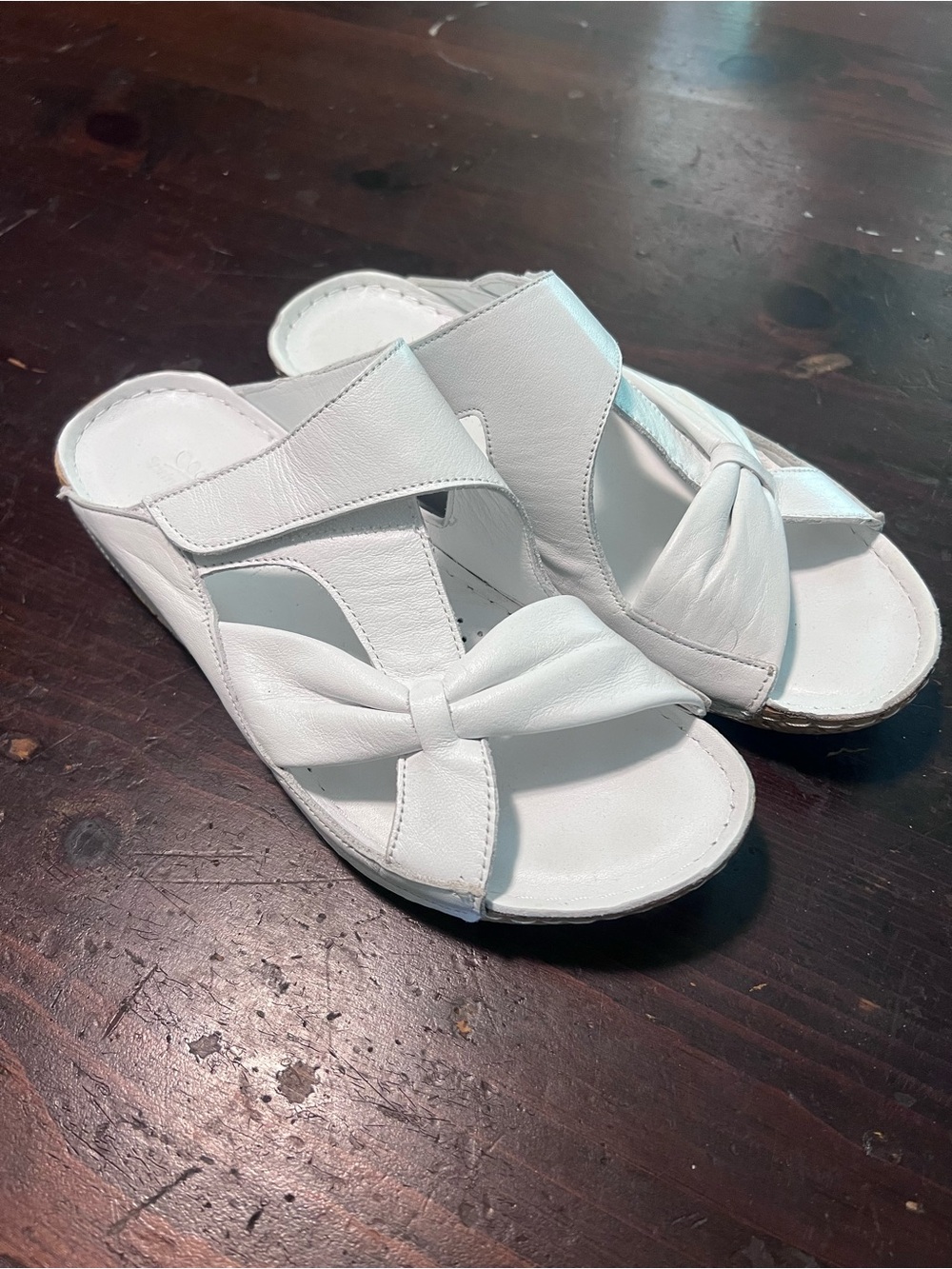 Spring Step White Knot Slide Sandals - Picture 1 of 3